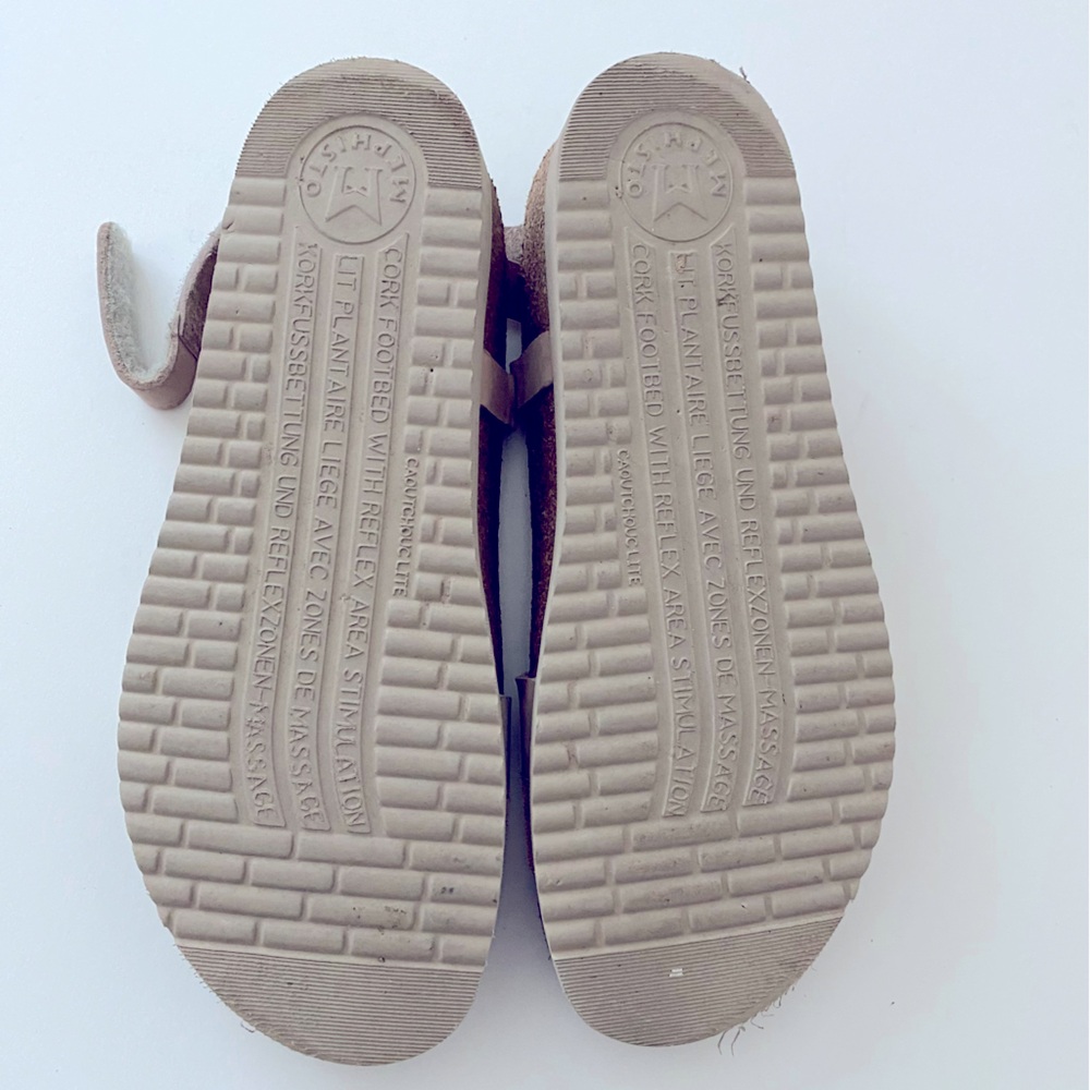 NWOT SIZE 37 (6.5-7) Mephisto Women's Sandals with Tan and Gold Straps - Picture 6 of 10